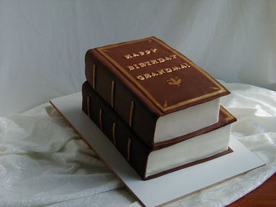 The Secret Garden: book-shaped cake ideas for children and ...