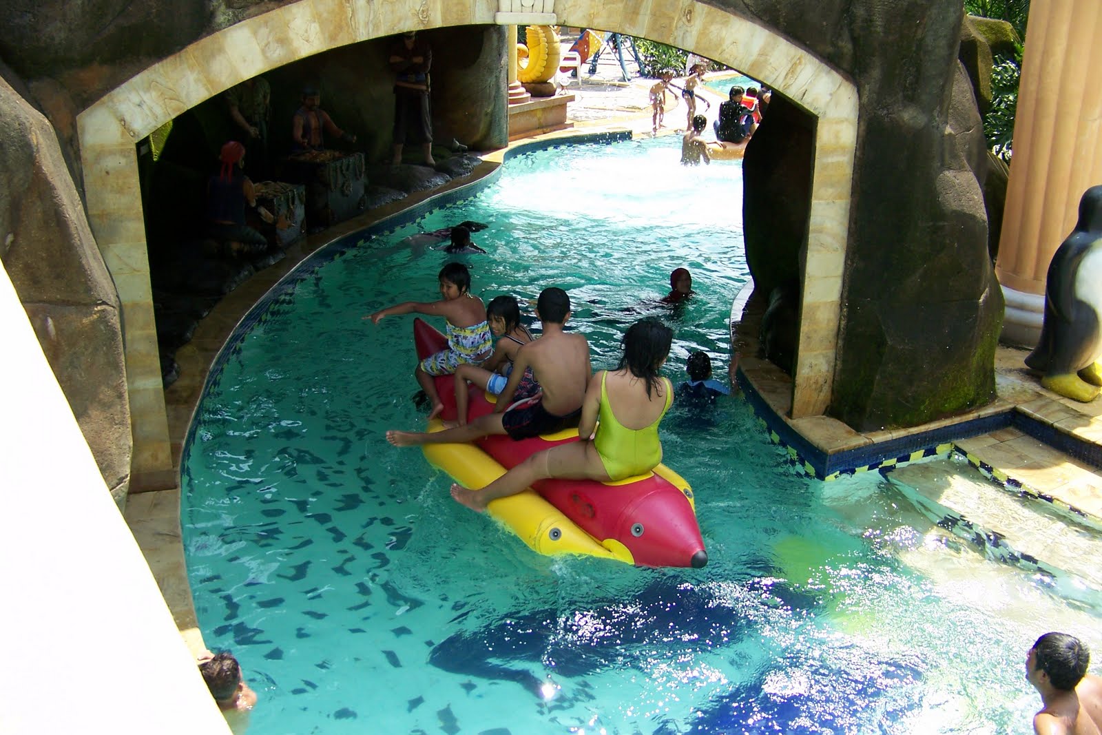 Duadua Advertising: Dokumentasi Marcopolo Cimanggu Bogor