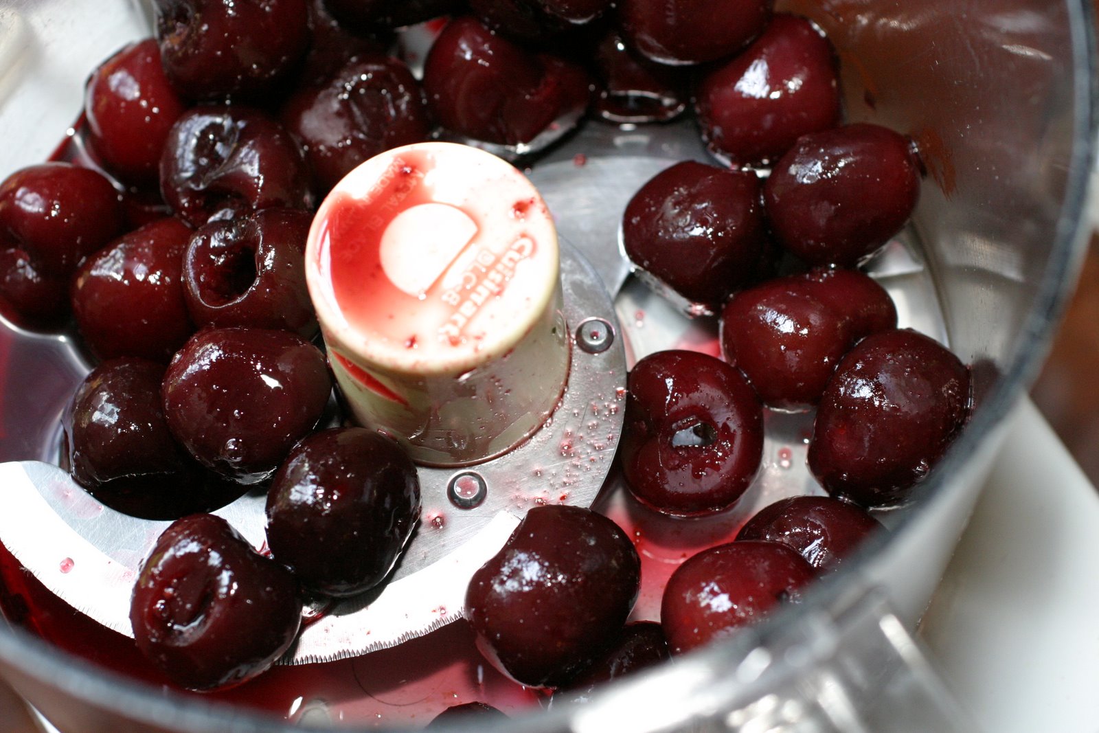 [cherries+in+processor.JPG]