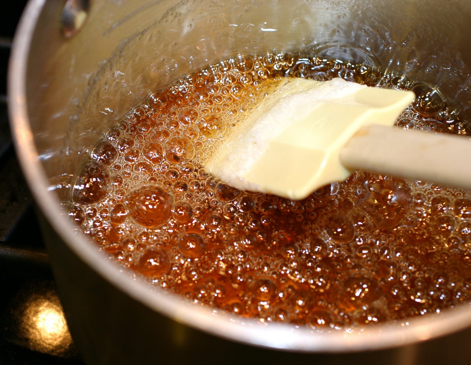 [making+caramel+#2.JPG]