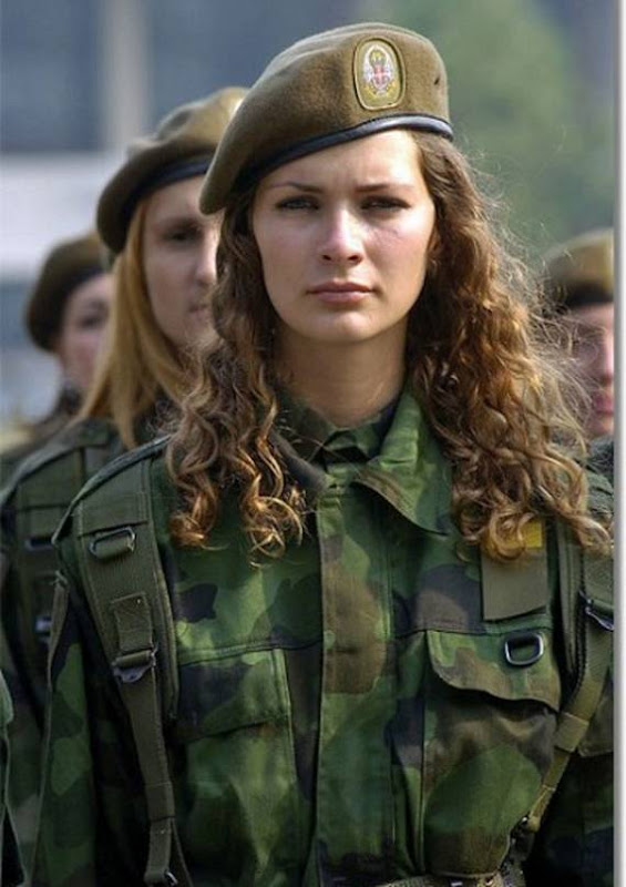 உலகின் பாகங்களில் ராணுவத்தில் அசத்தும் பெண்கள் - Page 2 World+Countries+Women+Soldiers+%2825%29