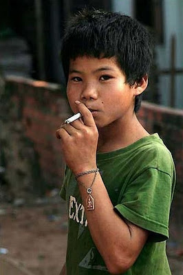 இது நம்ம ஆட்சி நீங்களும் வாங்கள் Smoking+Kids+%2825%29