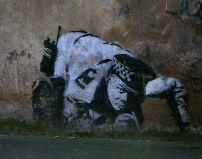 பேங்க்ஸி--வரைந்த "தெருவோர ஓவியங்கள்" - அட்டகாசமான ஓவியங்கள்... - Page 2 Banksy+Street+Art+Photos+%289%29