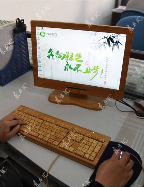 "கீ-போர்டு" மற்றும் "மௌஸ்" - சீனாவின் மூங்கில்களில் தயாரிக்கப்பட்டது Bamboo+Keyboard+and+Mouse+%282%29