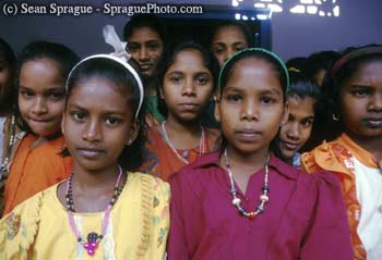 இந்தியாவில் அழகு - மகளிர் தின வாழ்த்துகள் 2010 புகைப்படங்கள் Village+Women+%287%29