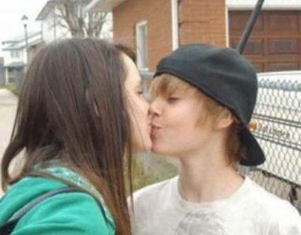justin bieber selena gomez justin bieber girlfriend selena gomez. justin bieber selena gomez