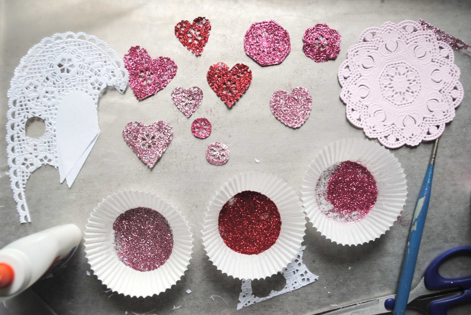 [glitter+hearts.jpg]