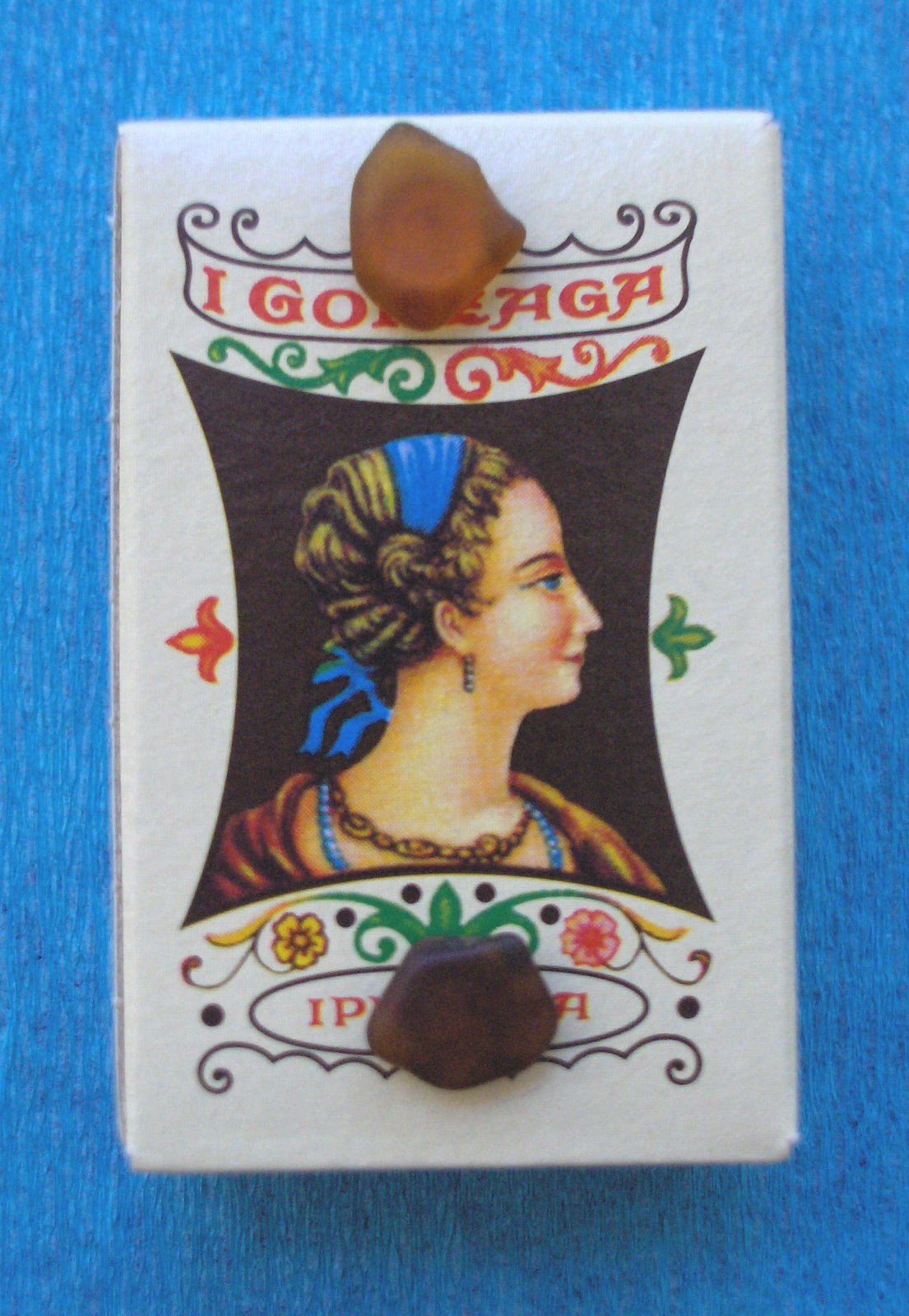 [earrings+and+box.jpg]