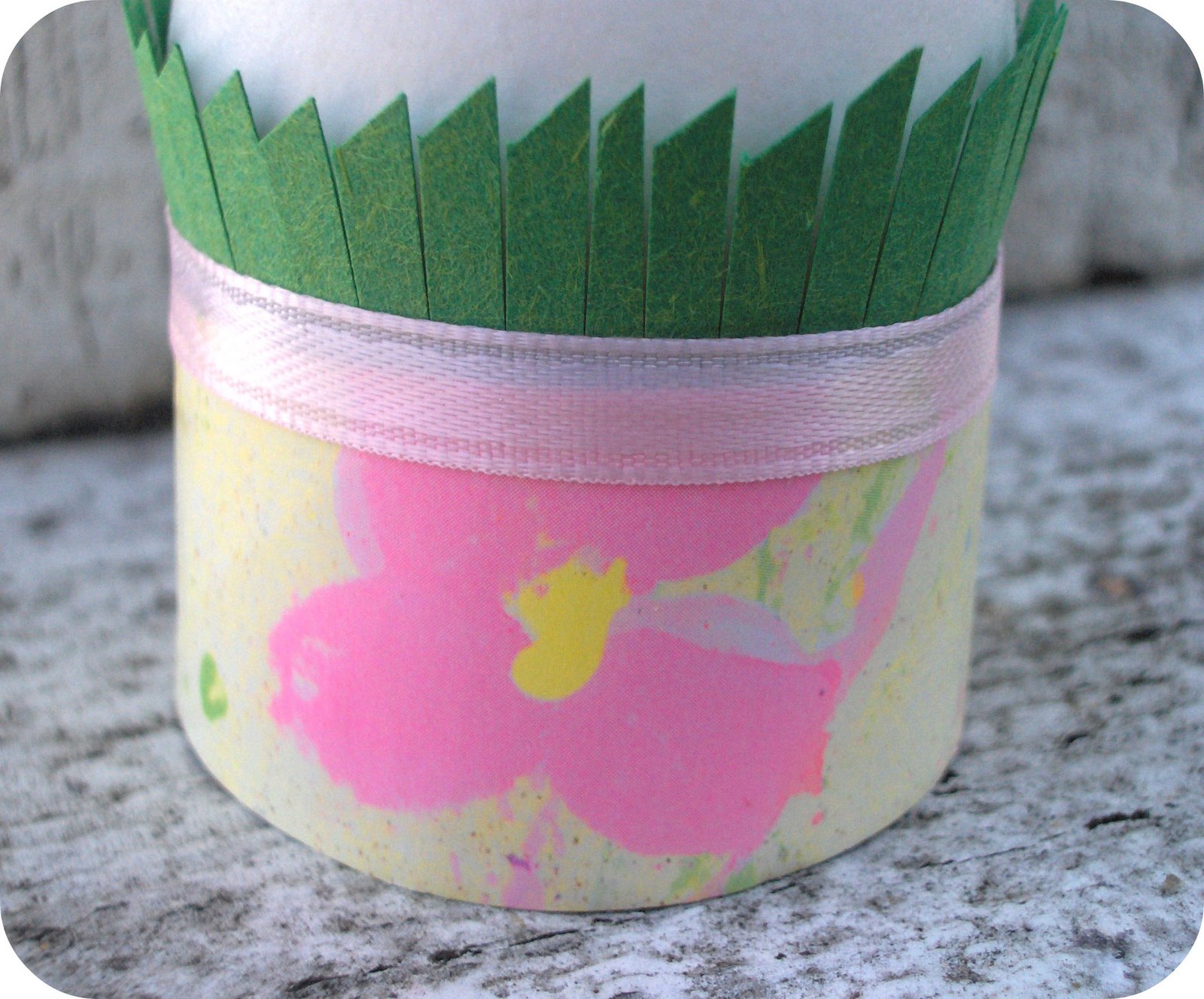 [egg+holder+close+up.jpg]