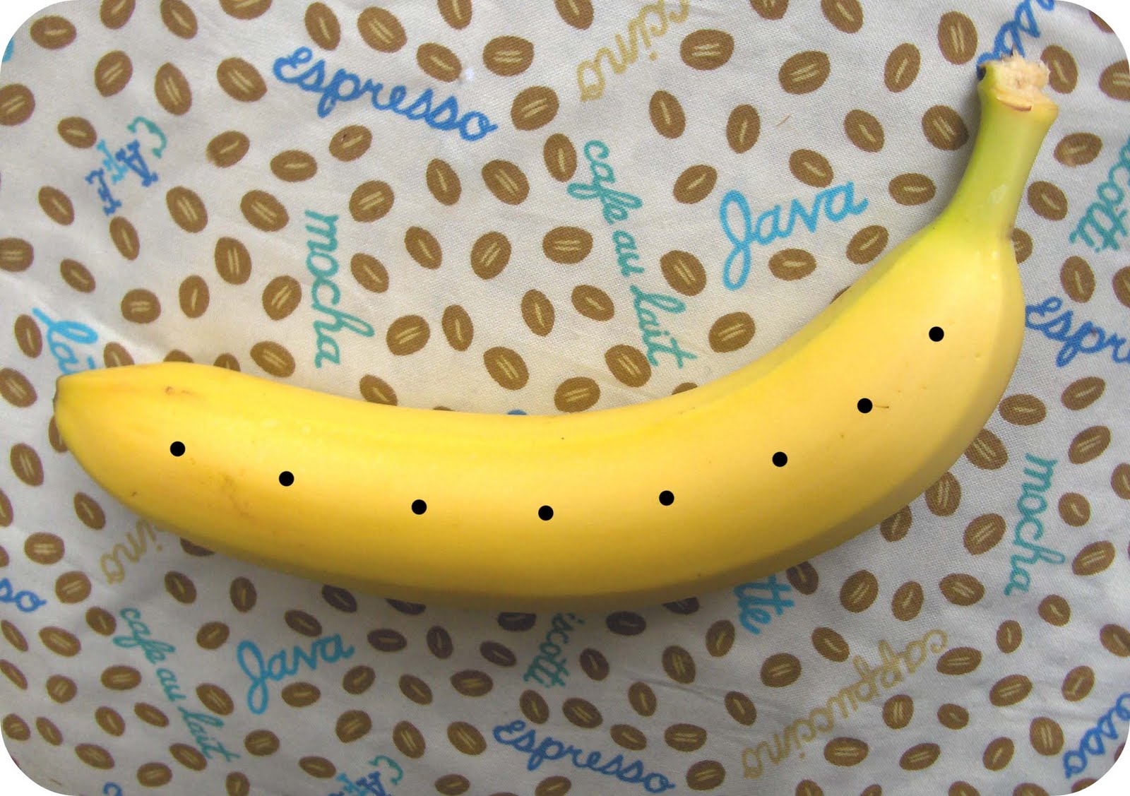 [how+to+cut+a+banana+4.jpg]
