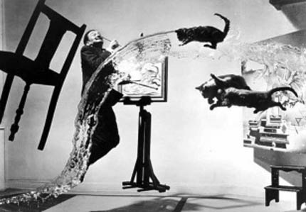 http://4.bp.blogspot.com/_l-mfNeYn-Jk/Rzbo9cvGIiI/AAAAAAAAAFM/gIsH4rpR7Qc/S700/dali-halsman-cats.jpg