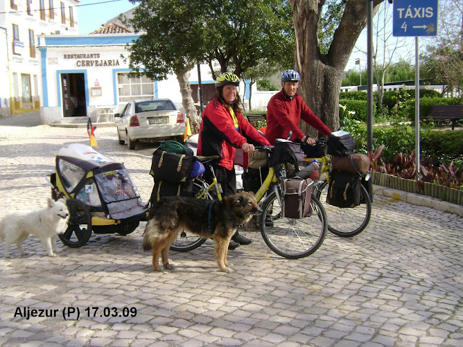 GIRO D'EUROPA A 4 ZAMPE