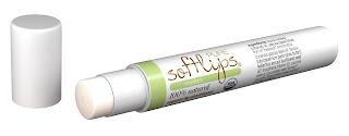 Natural kissable lips with Softlips Organics