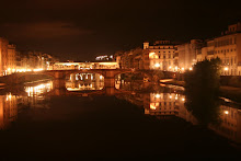 Fiume Arno at night