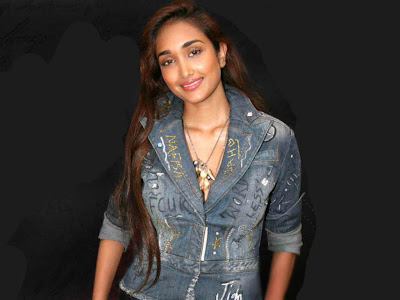 Angry Ghajini producer signs jiya khan, Jiah In Comic Role