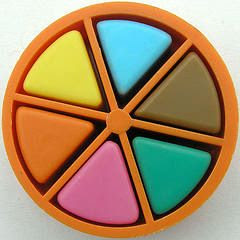 Enigme 2 - résolue Trivial-pursuit-board-game