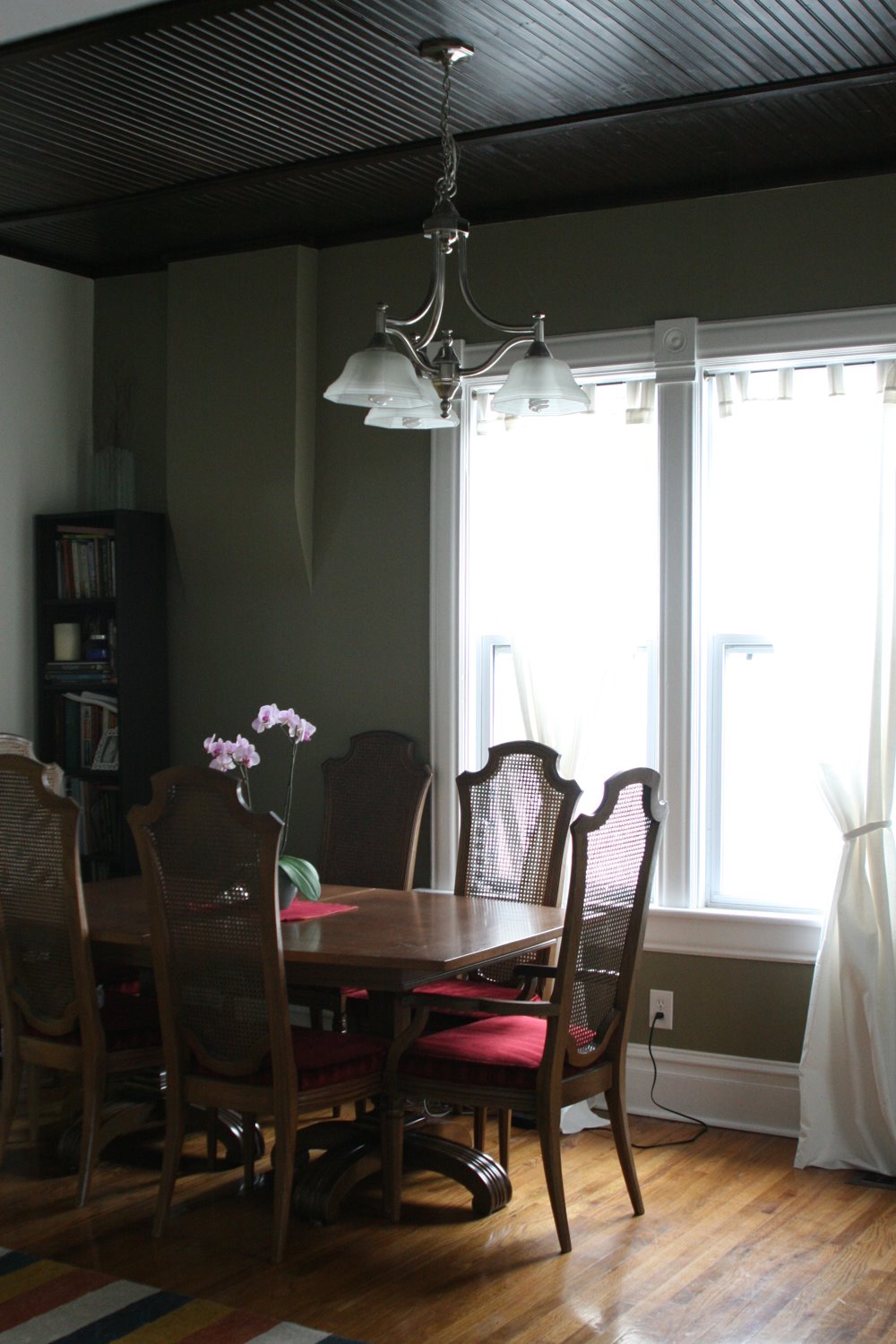 [livingroombefore.jpg]