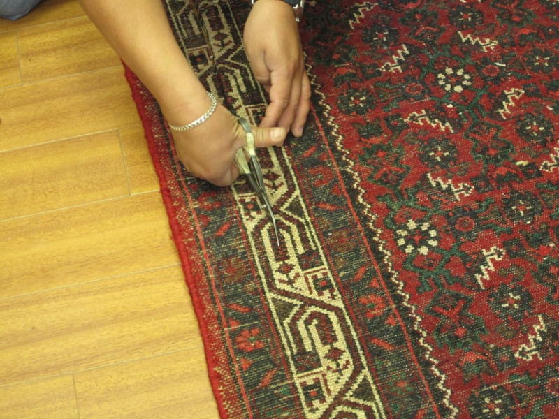 Rug Master Proffessionally Cutting Your Oriental Rugs