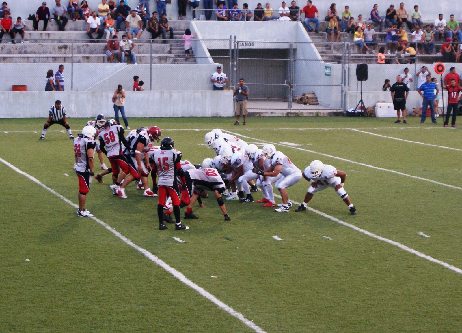 El grafico de Tuxtla El campeonato juvenil de americano inicia