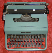 Lettera 35 de Olivetti... se la regalaron a mi hermano, pero la usaba yo...