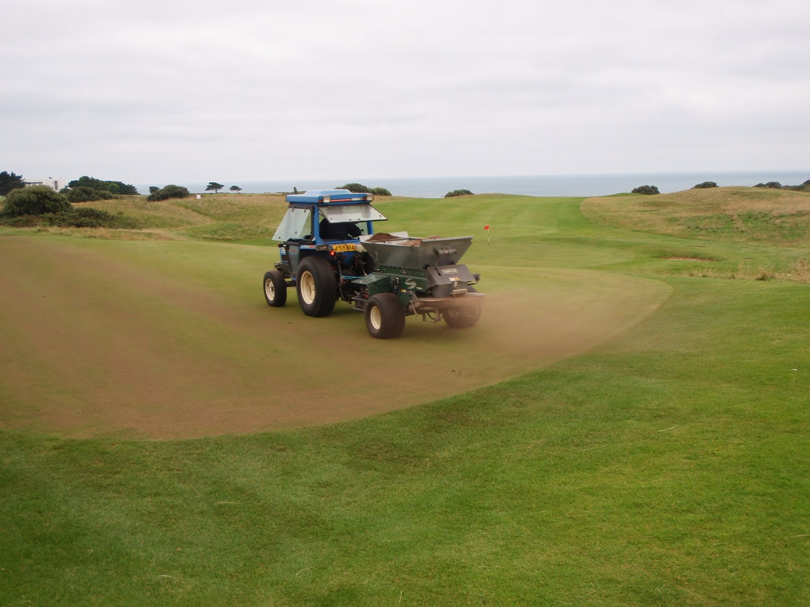 La Moye Golf Club Top Dressing Greens