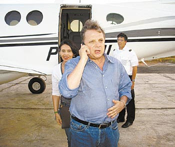 http://4.bp.blogspot.com/_lDKkE4zY7lc/SdTzKWjowlI/AAAAAAAAAmc/h2jdzbehjz0/s400/TASSO.jpg