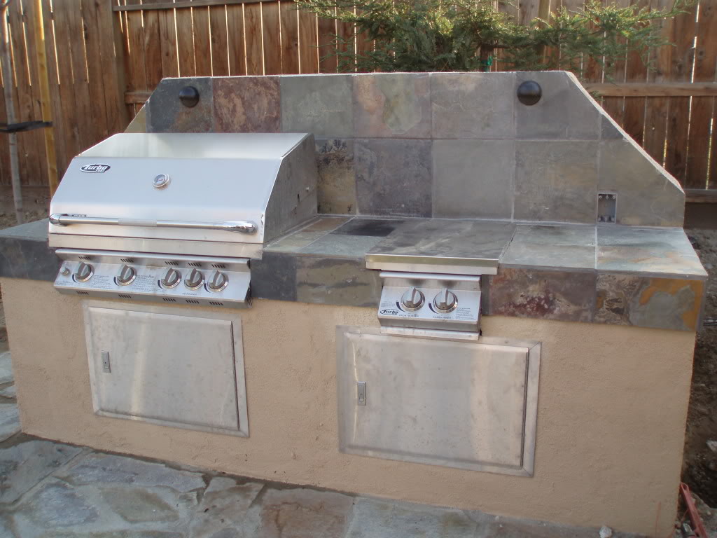 Outdoor Kitchen Construction: Tiles, tiles and more tiles.....