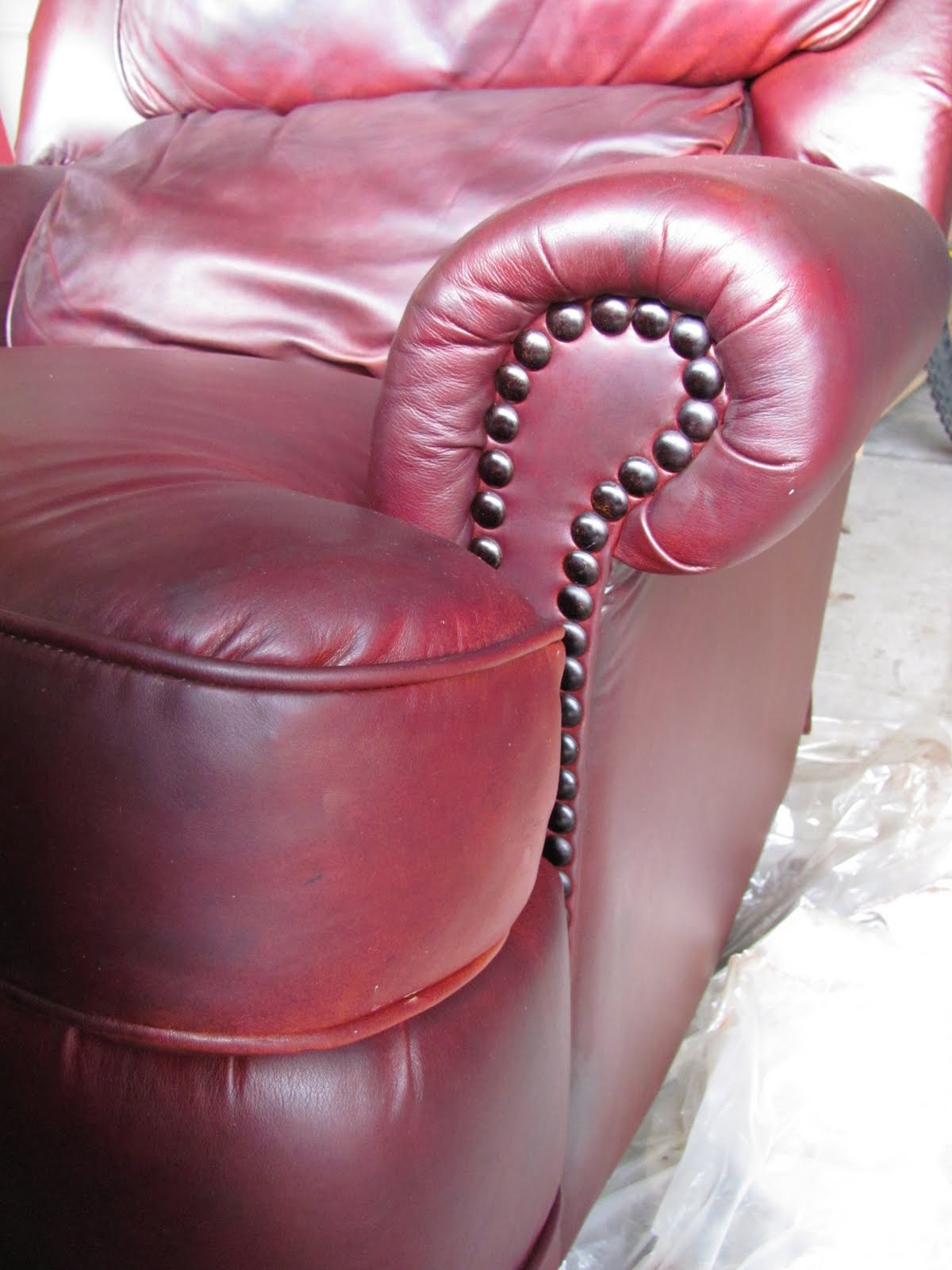 Header Redye of a Free Leather Chair