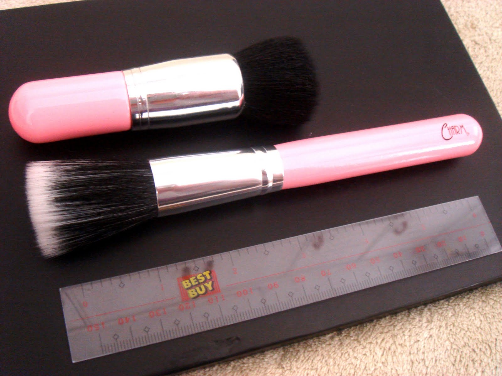 via lascivia Flat Top Brushes