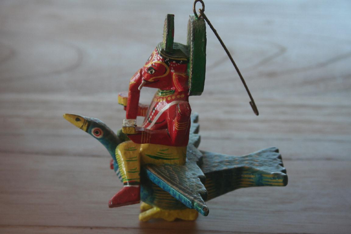 [インド鳥のりガネーシャ.jpg]