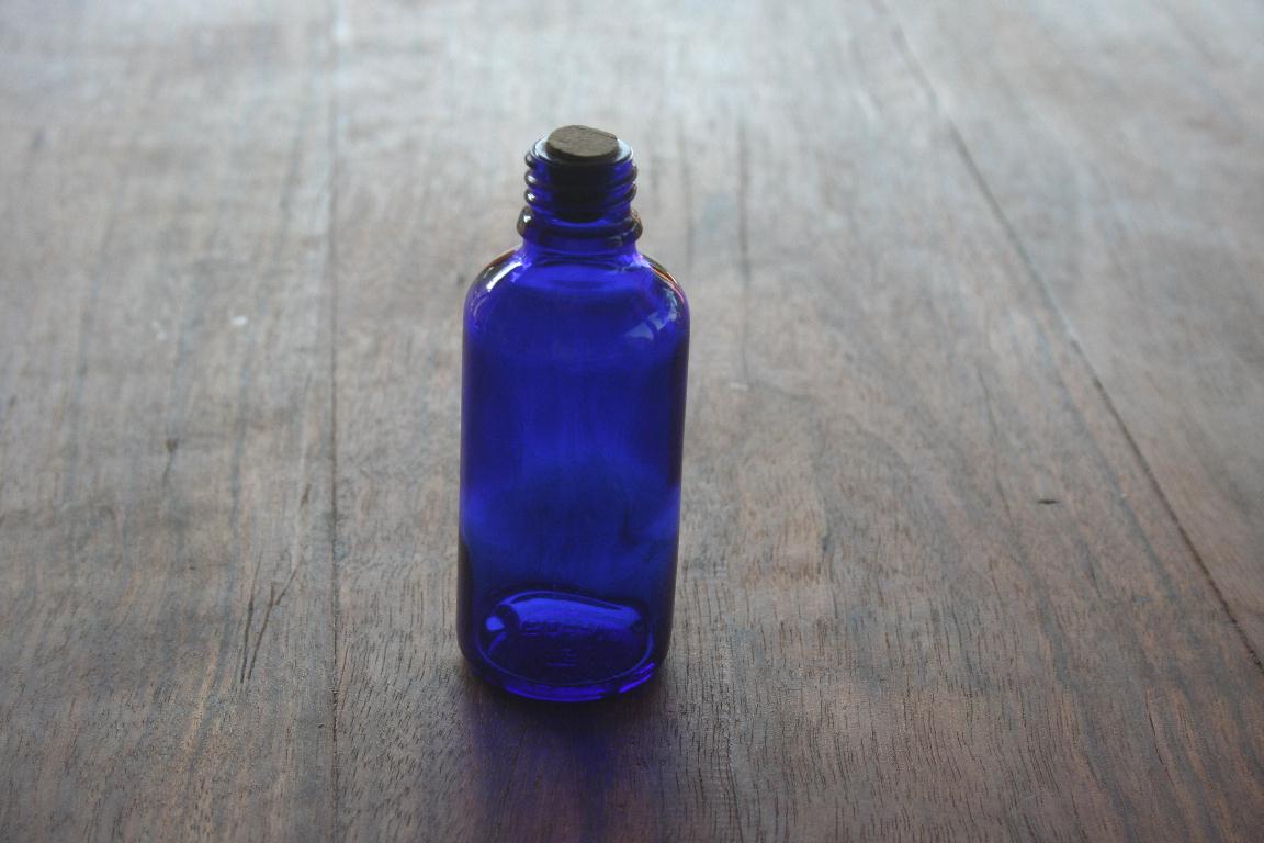 [丸コバルトコルクつき.jpg]