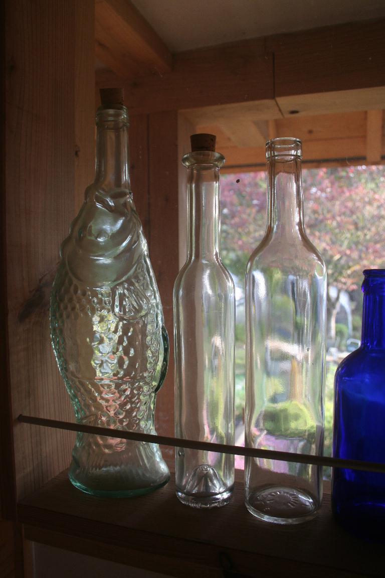 [ワインのビン.jpg]