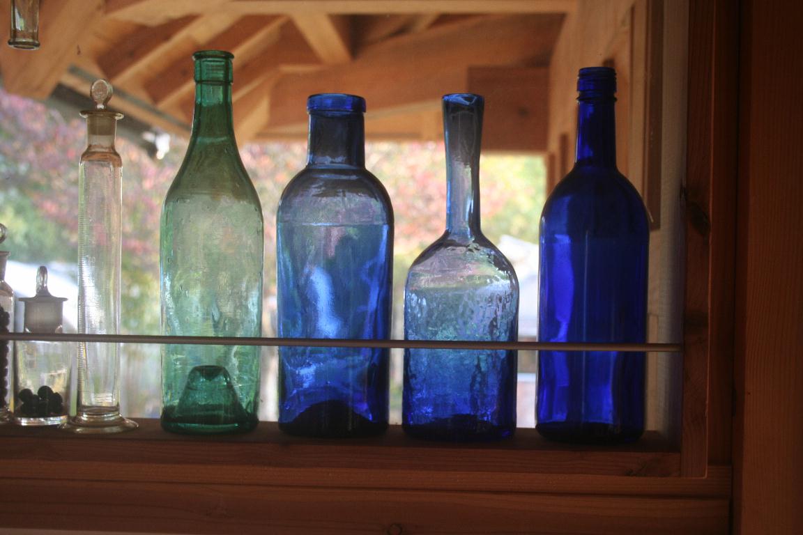 [泡盛のビン.jpg]