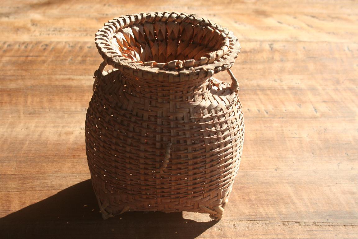 [タイの魚篭.jpg]