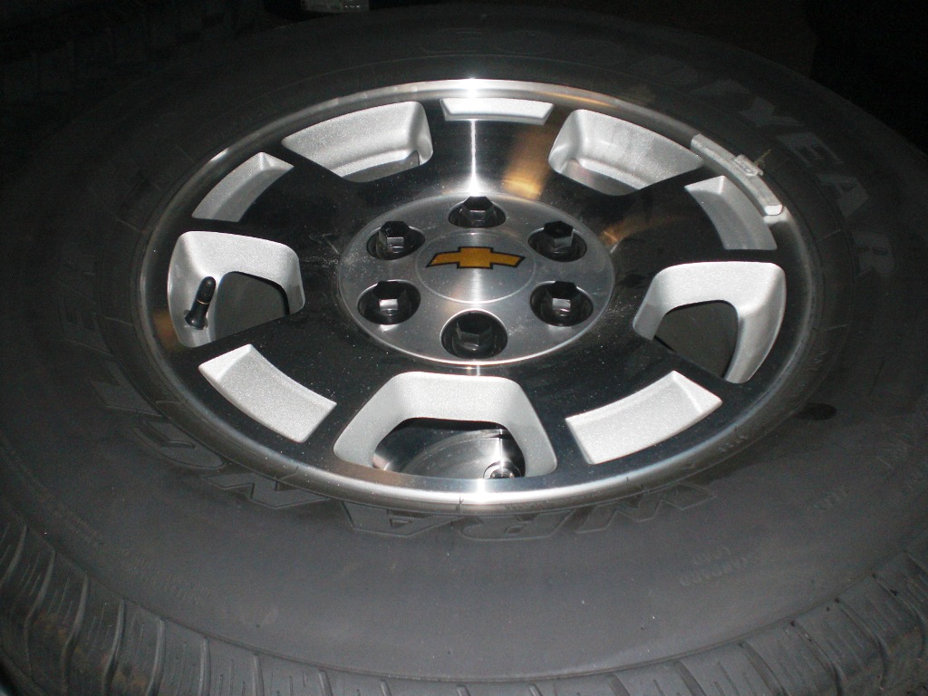 Total Auto Pros 2009 Chevy Tahoe 17" OEM Wheels and Tire Takeoffs