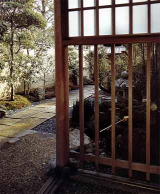 Japanese Inspiration for Small Backyard Garden: More Japanese-inspired