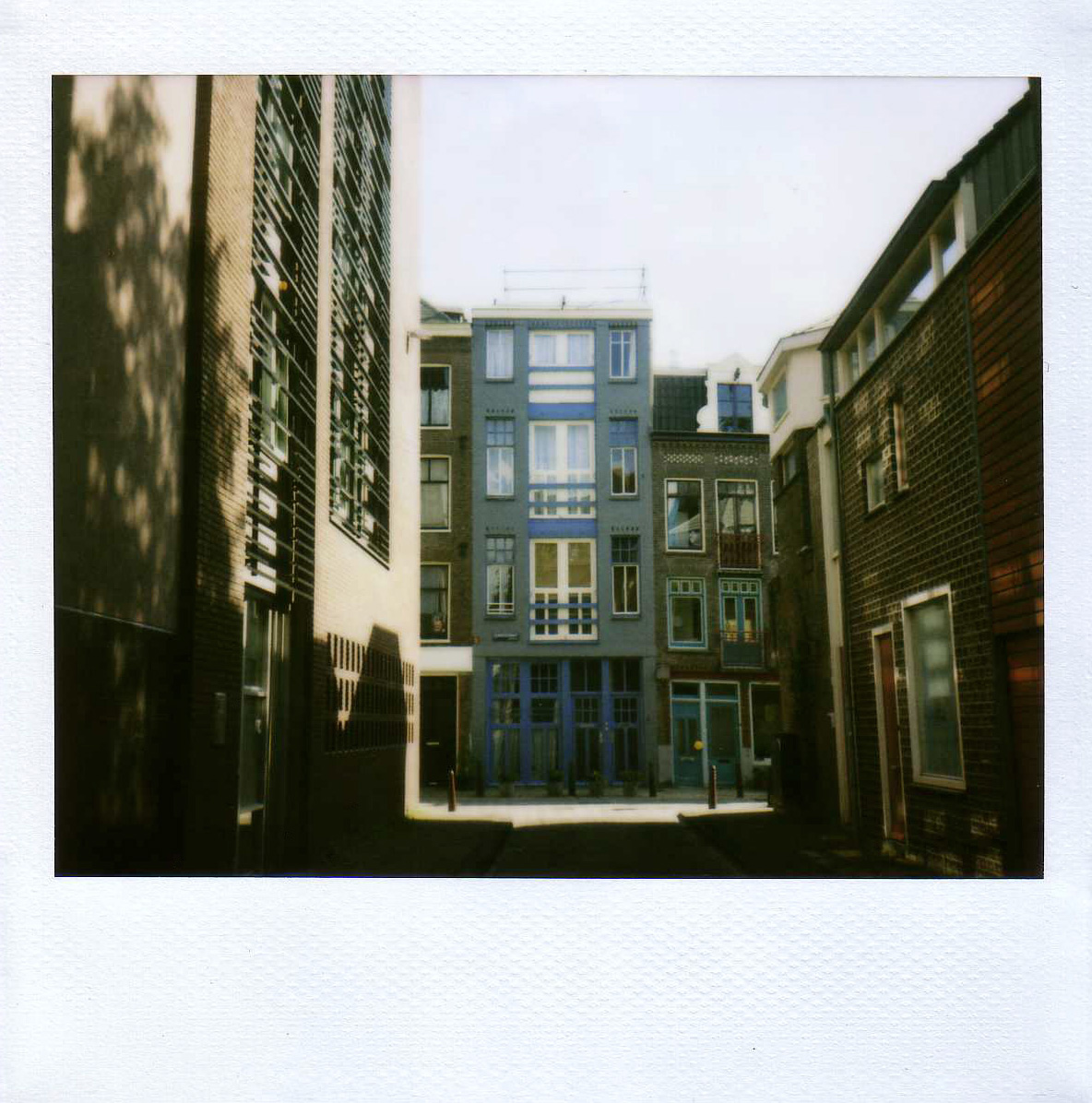 [polaamsterdambuilding.jpg]