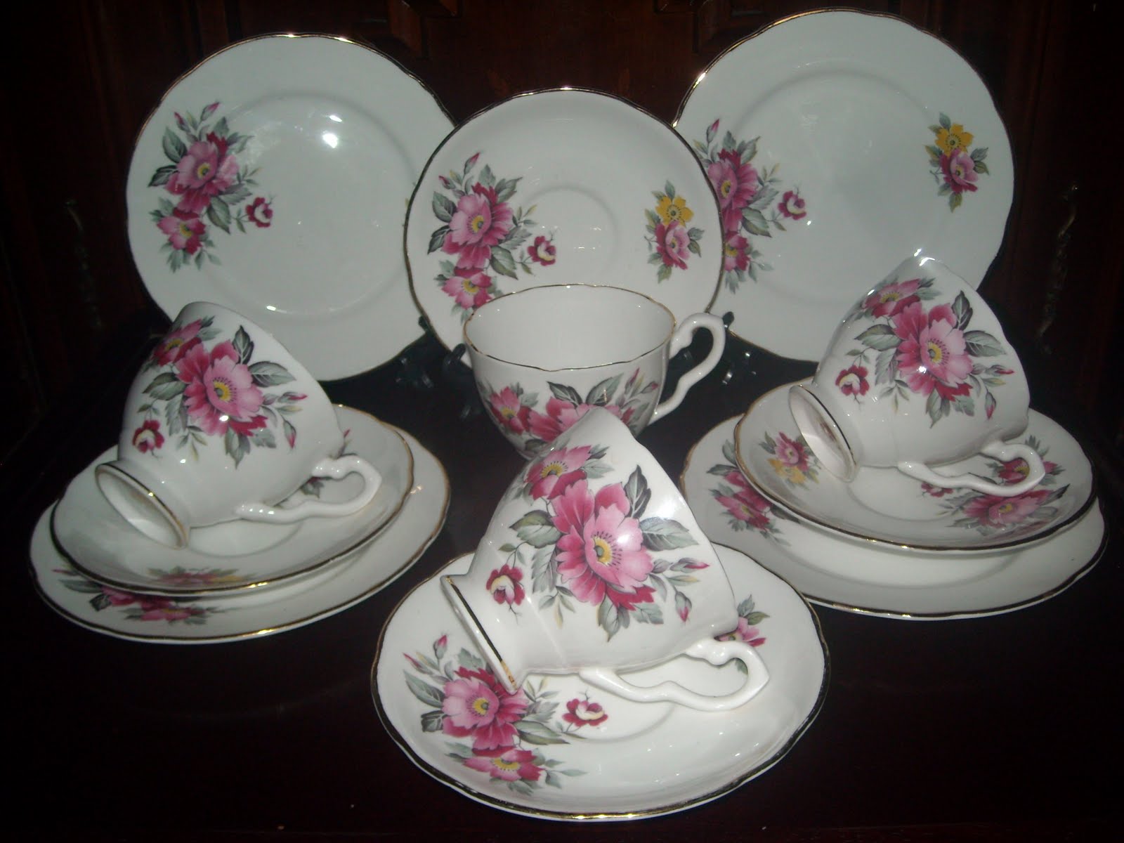 KoleksiBarangUK: Bone China England Tea Set