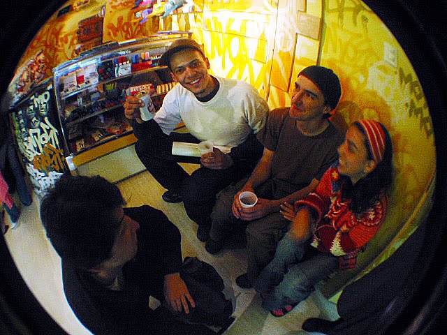 [102-0230_IMG_2.jpg]