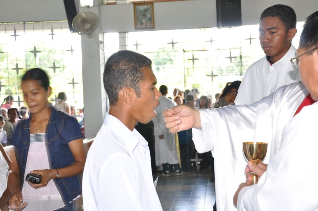 [Paska11(Sakramen+Penyambutan2).JPG]