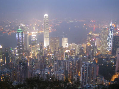 [400px-Fromvictoriapeakatnight.jpg]