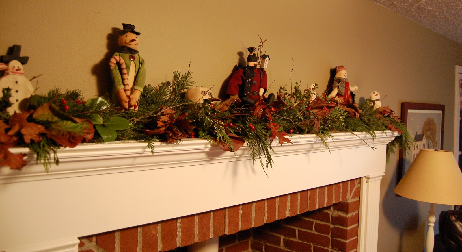 saltbox treasures: Christmas Mantel Garland