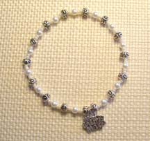 8" Worlds Greatest Mom Bracelet With White Pearls $25.00