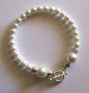 7.5" Large & Small Pearl Bracelet $30.00
