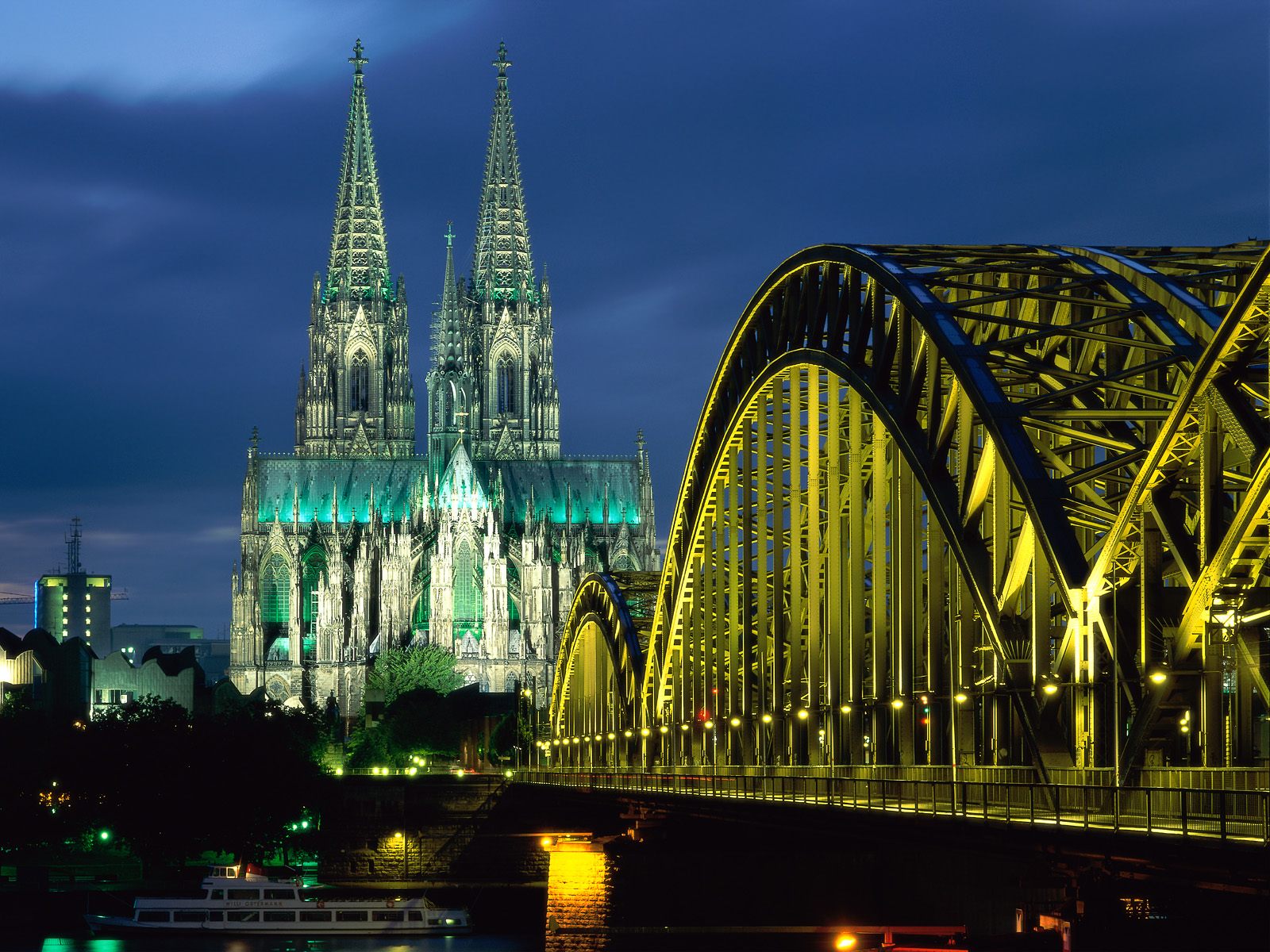 http://4.bp.blogspot.com/_lZ0PjAyUf4I/TFERYrJug3I/AAAAAAAAERc/q0kB8OfC9HA/s1600/Germany%2B(6).jpg