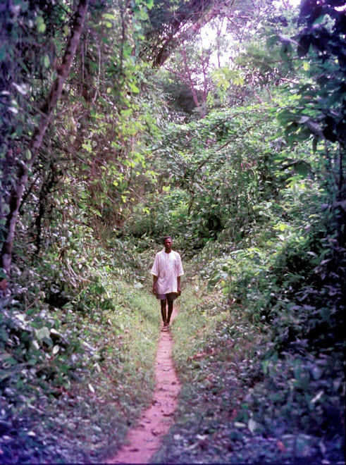 Patrick Garlough on bush road to Vaama (Nongowa)