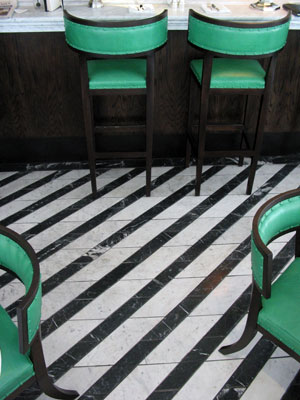 [Painted_stripe_floors_green,+silk+felt+soil,+decorno.jpg]