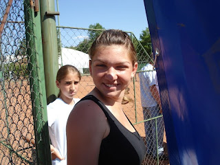 simona_halep_cute_smile.jpg