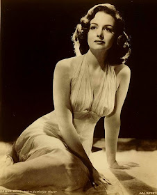 Hello Hotness!: For the Guys: Classic Cheesecake, Starring Donna Reed