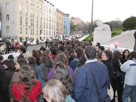 [manif_bolseiros.JPG]